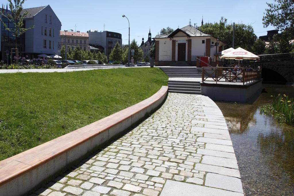 U Zvonu Hotel Plzeň Eksteriør billede