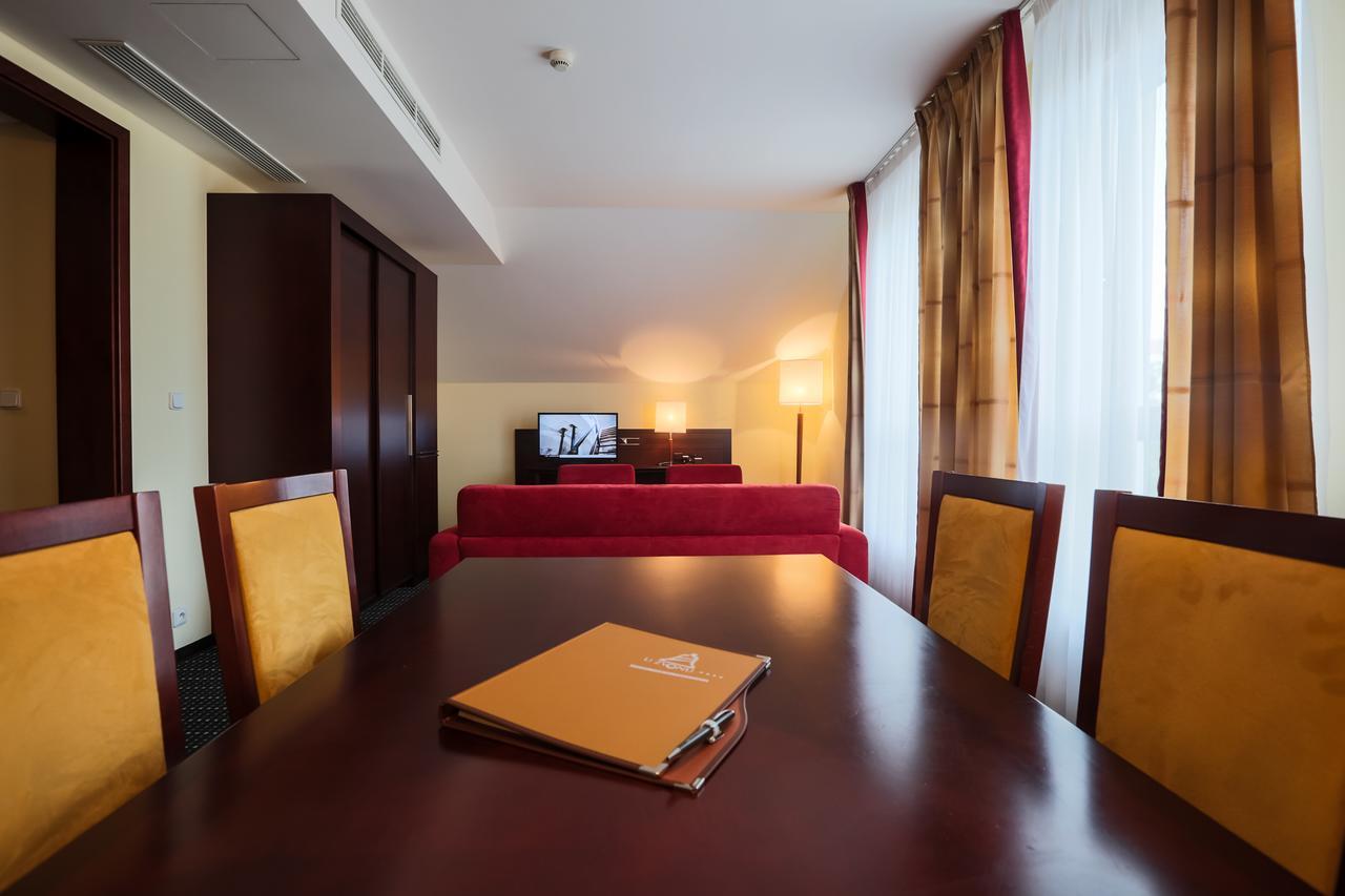 U Zvonu Hotel Plzeň Eksteriør billede